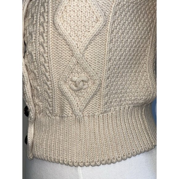 Vintage CHANEL Pure Wool Cable-Knit CC Button Beige Cropped Cardigan Sweater 38 - Picture 6 of 16